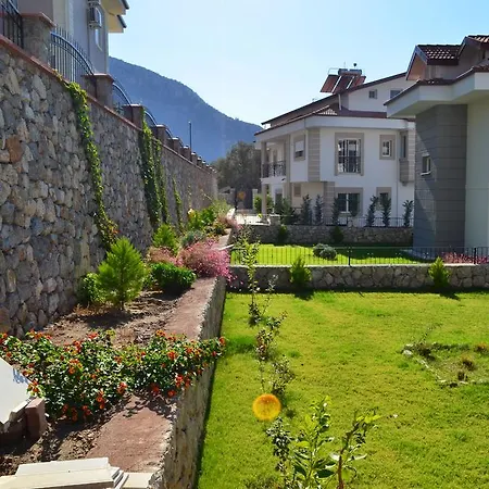 New Age Oleander And Meander Villa