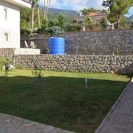 New Age Oleander And Meander Villa *